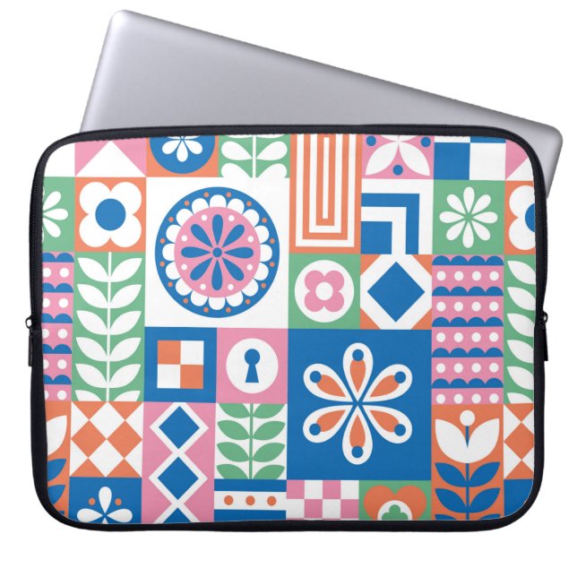 Abstrakte Blumenkarte. Nahtloses Folklore-Muster.  Laptopschutzhülle (Vorderseite)