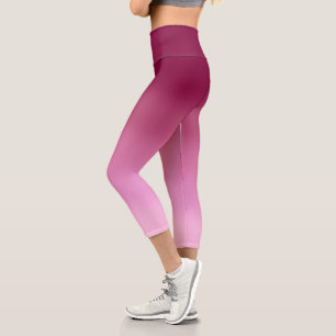 Abstrakte Farbtöne in Bordeaux und Rose Capri Leggings