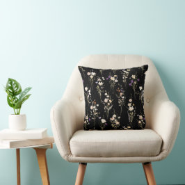 Abstrakte Gestaltung mit Sommer-Wildblumensträußen Kissen