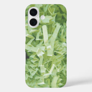Abstrakte grüne geknitterte Textur aus zerrissenem iPhone 16 Hülle