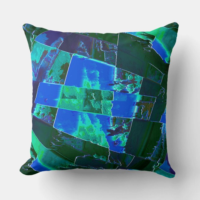 Abstrakte grüne Weideflächen und blauer Himmel, ei Kissen (Vorderseite)