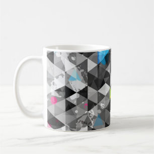Abstrakte Grunge Dreiecke: nahtloses Muster. Kaffeetasse