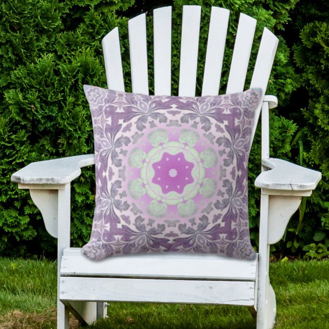abstrakte gürtelförmige, pastellfarbene lila Damas Kissen Für Draußen (abstract chic girly pattern pastel purple damask throw pillow)
