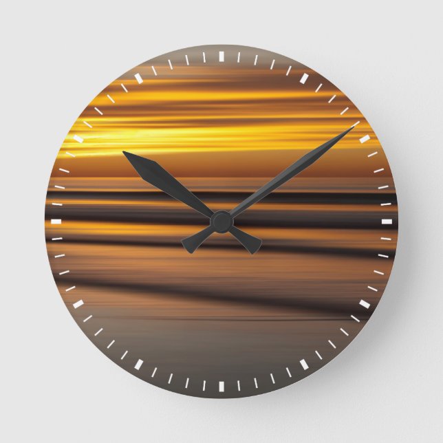 Abstrakte Jahreszeit bei Sonnenuntergang, CA Runde Wanduhr (Vorderseite)