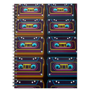 Abstrakte Kassette neon-Retro-Musik aus Backgro Notizblock