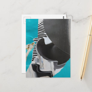 Abstrakte Klavier- und Stuhl-Collage Postkarte
