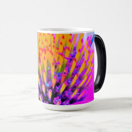 Abstrakte Macro Hot Pink und Gelb Verwandlungstasse