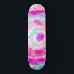 Abstrakte, moderne Girly Pink Gefärbte Krawatte Pa Skateboard<br><div class="desc">Dieses abstrakte und moderne Kunstwerk eignet sich perfekt für den trendigen Hipster. Es zeichnet sich durch ein künstlerisches, modernes und von Hand angestrichenes rosa, blaues, lila und weißes Farbmuster der Krawatte aus. Es ist böhmisch, cool und einzigartig! ***WICHTIGE HINWEIS FÜR DESIGN: Für individuelle Designanfragen, wie z.B. passende Produktanfragen, Farbänderungen, Platzierungsänderungen...</div>