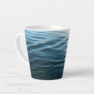 Abstrakte Naturfotografie - Blautöne des Wassers Milchtasse