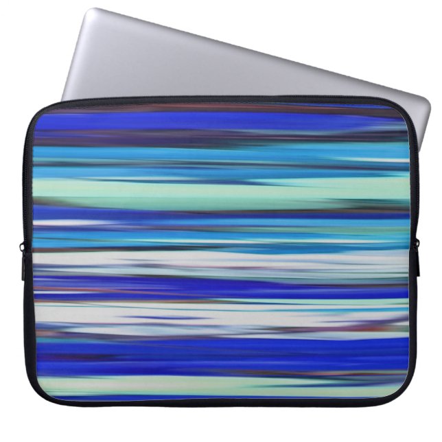 Abstrakte Nummer 2: Blaue Unschärfe Laptopschutzhülle (Vorderseite)