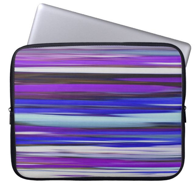 Abstrakte Nummer 2: Ultraviolettunschärfe Laptopschutzhülle (Vorderseite)