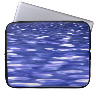Abstrakte Nummer 3: Blauschimmer Laptopschutzhülle