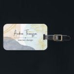 Abstrakte Pastelfarben Gepäckanhänger<br><div class="desc">Abstrakte Pastel Watercolor Formen Gold Foil Gepäckanhänger perfekt für Innenarchitekten,  Berater,  Art Director,  Profis,  Marketing Manager. Es zeichnet sich durch eine weiche blaue,  pfirsichcremefarbene Aquarellform und einige goldene Folienstriche für ein elegantes Ambiente aus.</div>