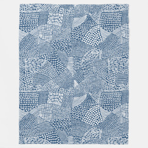 Abstrakte Patchwork-Karte - Weiß auf Indigofarbe B Fleecedecke