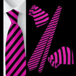 Abstrakte, rosa und schwarz gestreifte Muster Krawatte<br><div class="desc">Rosa und schwarz Streifen Abstrakte Muster Neck Tie.</div>