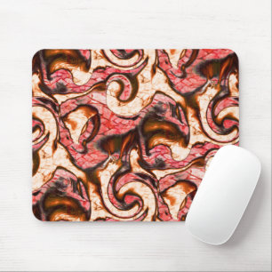 Abstrakte Rot- und Korallenflecken im holzigen Sti Mousepad