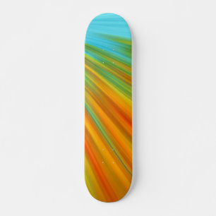 Abstrakte rote, orangefarbene Streifen auf blau Skateboard