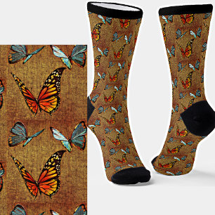 Abstrakte Schmetterlinge auf Braun Socken