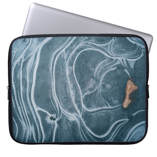 Abstrakte Schwarz-Graumalerei Laptopschutzhülle (Vorderseite)
