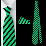 Abstrakte, schwarz und grün gestreifte Muster Krawatte<br><div class="desc">Abstrakte,  schwarz und grün gestreifte Muster Neck Tie.</div>