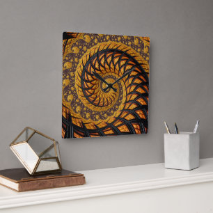Abstrakte schwarze und goldene Spiralfraktale Quadratische Wanduhr