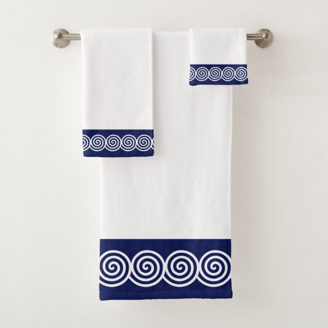 Abstrakte Spiralkreise in Navy Blue & White Bath Badhandtuch Set (Insitu)