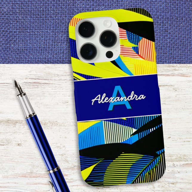 Abstrakte tropische Palmen Blätter Mit Monogramm Case-Mate iPhone Hülle (A monogrammed phone case with bright abstract tropical leaves design)