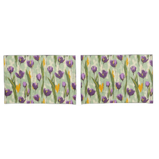 Abstrakte Tulip Blüten auf grünem Hintergrund Kissenbezug