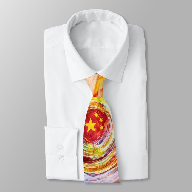 Abstrakte USA-China Stern Fusion Krawatte  ("A vivid swirl of color and culture piece")