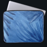 Abstrakter Blue Rays Watercolor Design Notebook-Si Laptopschutzhülle<br><div class="desc">Schützen Sie Ihren Laptop mit einer ansprechenden individuellen Neoprenärmel mit blauen Aquarellfarbenstrichen, die sich wie Strahlen aus drei Ecken des reproduzierten Gemäldes ausbreiten. Der Hintergrund ist ein Waschen hellerer Blues. Das blaue abstrakte Design fügt ein charakteristisches handgefertigtes Element hinzu, wenn es reproduziert wird. Um die Abstrakte Aquarellmalerei auf anderen Gegenständen...</div>