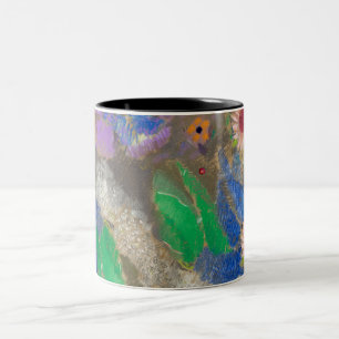 Abstrakter Blumenhintergrund von Odilon Redon. Zweifarbige Tasse