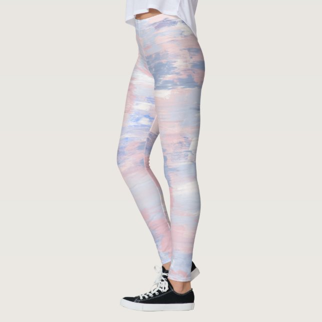 Abstrakter Blush und blaue Pinselstriche Leggings (Links)