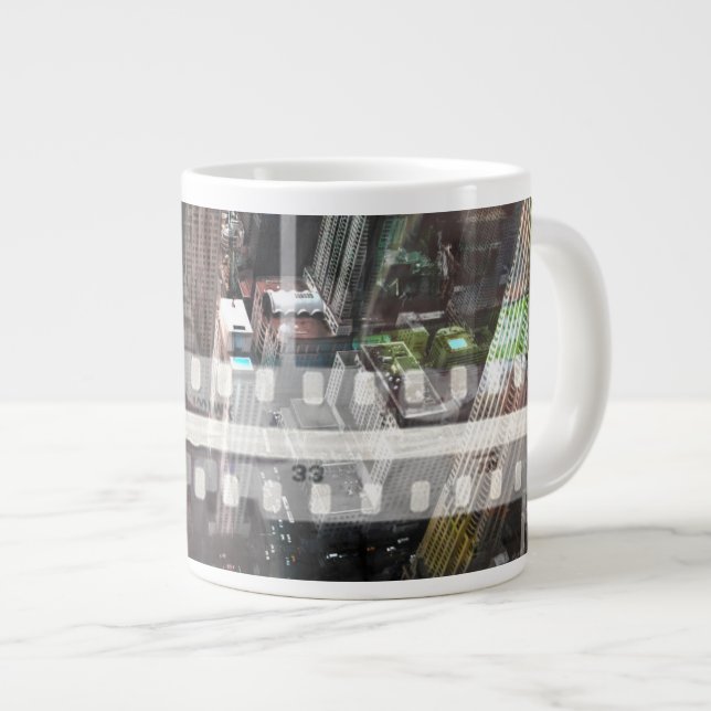 Abstrakter Film Jumbo-Tasse (Vorderseite Rechts)