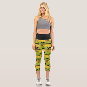 Abstrakter Mais auf Kakao Gemüsedruck auf schwarz Capri Leggings