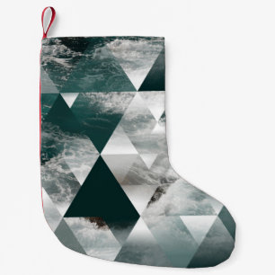 abstrakter Meereshintergrund mit geometrischen Dre Kleiner Weihnachtsstrumpf