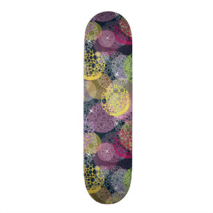 Abstrakter niedlicher Polka-Punkt-Kreis Skateboard