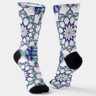 Abstraktes Blumendesign auf Socken