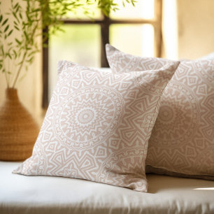 Abstraktes Creme-Mandala-Muster Kissen