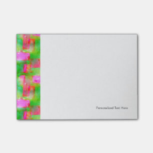 Abstraktes gemaltes Gelb des Sonnenlichts, rosa Post-it Klebezettel