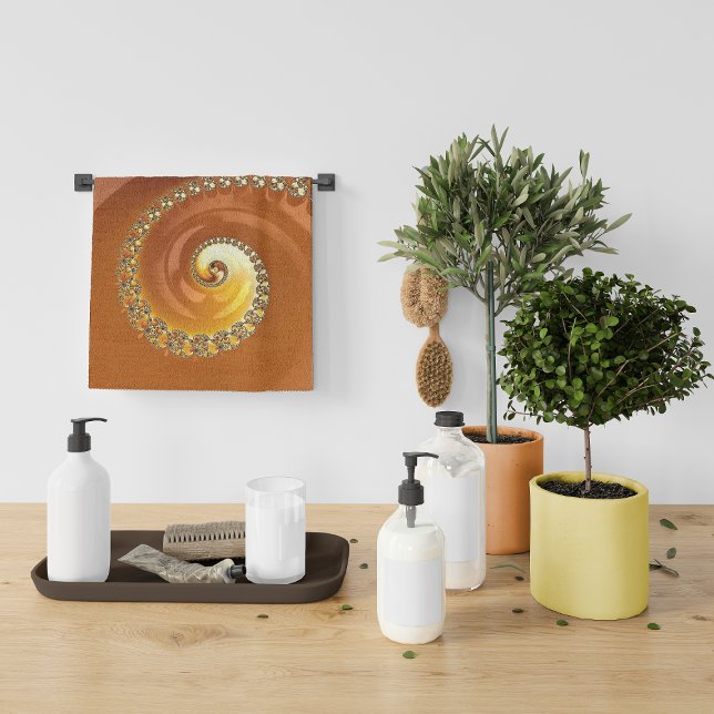 Abstraktes Gold Orange Gradient Spiral Fraktal Handtuch (Von Creator hochgeladen)