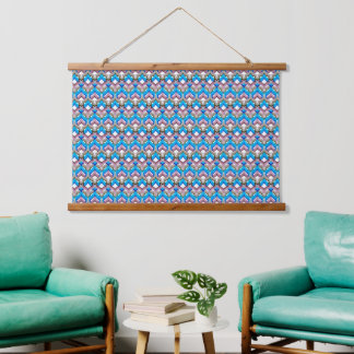 Abstraktes leuchtendes Ornament in Blaurosa Wandteppich Mit Holzrahmen