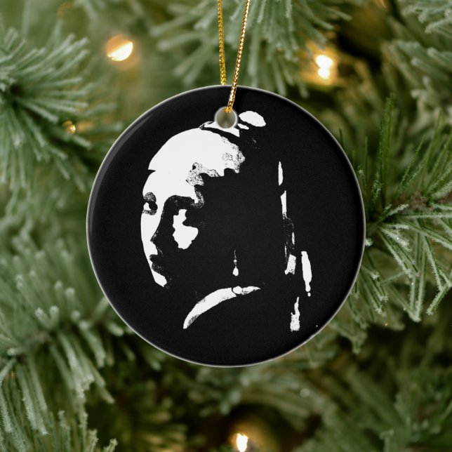 Abstraktes Mädchen mit Perlenohrring Keramik Ornament (Baum)