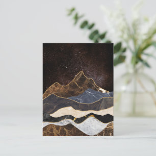 Abstraktes Marmorgebirge unter dem Sternenhimmel Postkarte