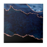 Abstraktes Midnight Blue Agate Glitzer-Muster Fliese<br><div class="desc">Schöne Tieftöne von Mitternacht Blau agate Rock abstrakte Muster mit Highlights von Rose Gold Glitzer.</div>