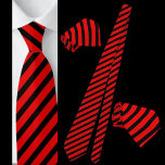Abstraktes Muster in rot und schwarz gestreift Krawatte<br><div class="desc">Abstraktes Muster in rot und schwarz gestreift.</div>