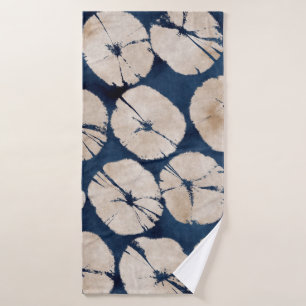 Abstraktes orientalisches Blumenmotiv. Nahtloses M Badehandtuch
