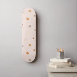 Abstraktes Retro Hippie Floral Muster Baby Pink Skateboard<br><div class="desc">Dieses coole Skateboard mit groovy 70er Stil Blumengestein wäre ein wunderbares Geschenk für jemanden,  der alles Retro Lieben!</div>