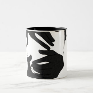 Abstraktes Schwarz-Weiß-Hände-Tasse Zweifarbige Tasse
