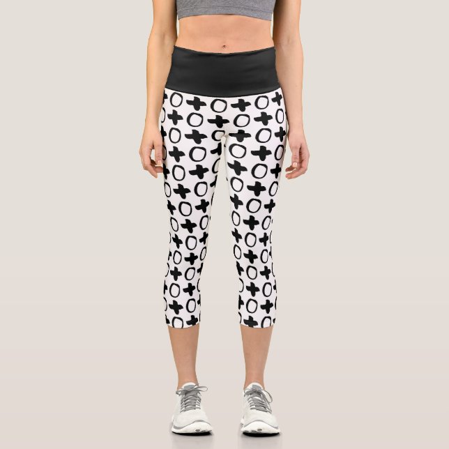 Abstraktes Schwarz-Weiß-Muster Capri Leggings (Vorderseite)