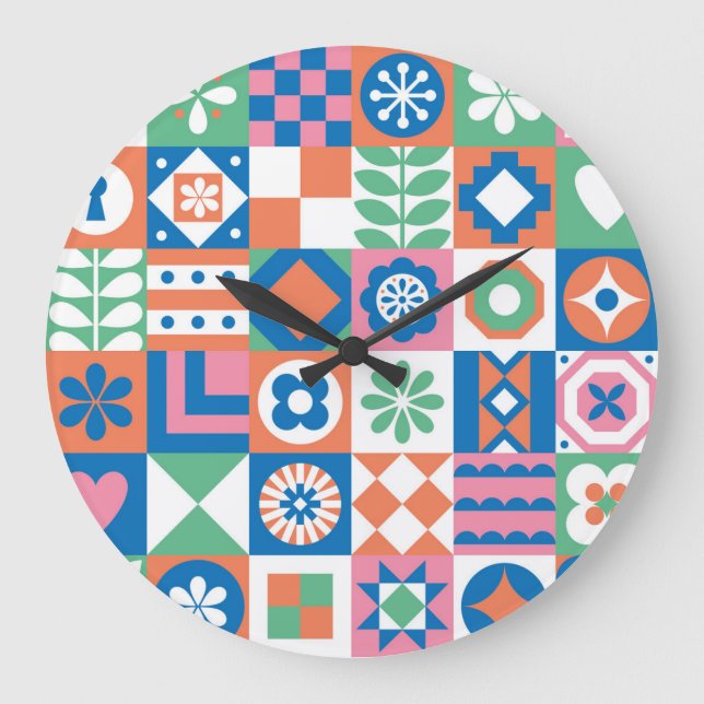 Abstraktes skandinavisches Folkloremuster Große Wanduhr (Vorderseite)